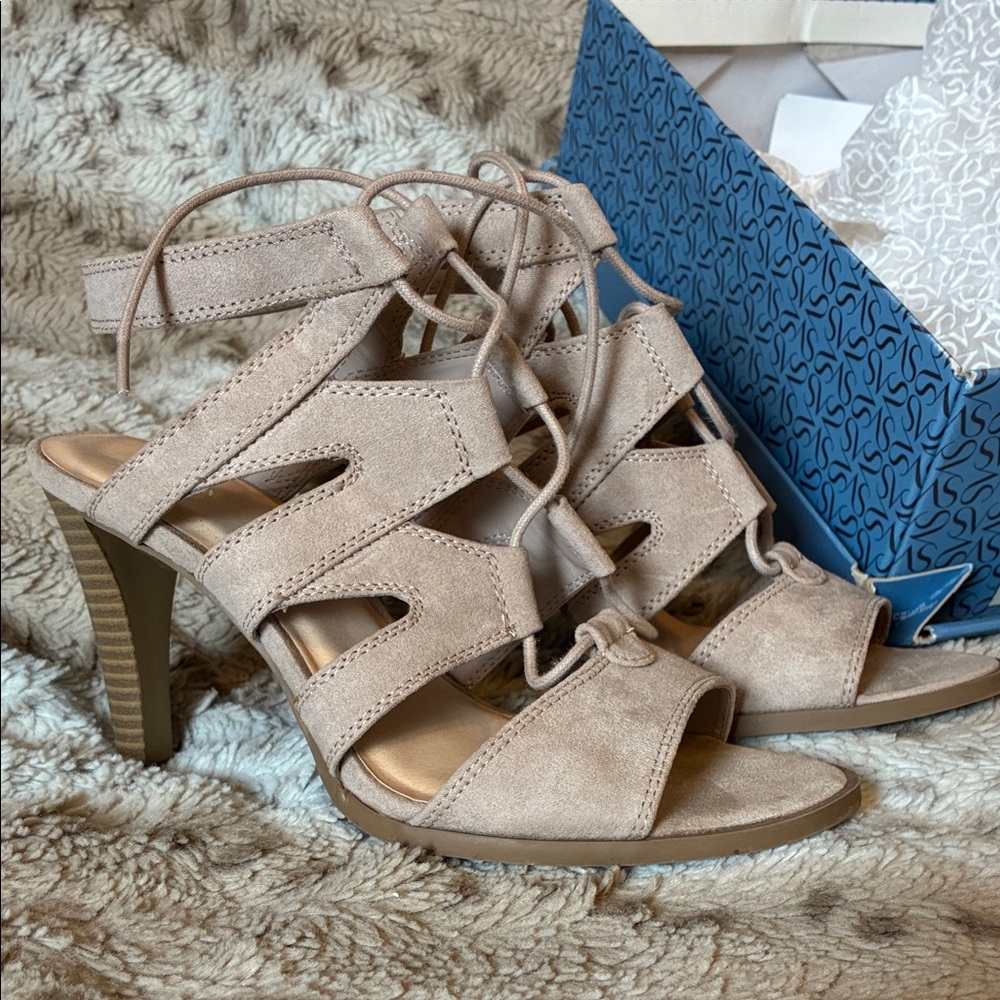 BOGO FREE Simply Vera Vera Wang Beige Suede Strappy Heels- Size 7 1/2